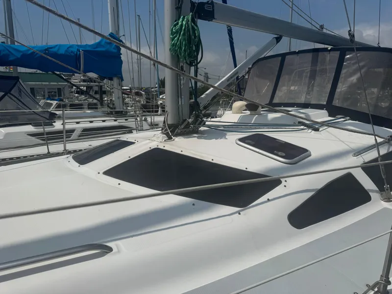 Slide: The Image of Hunter 410 2000 - 62