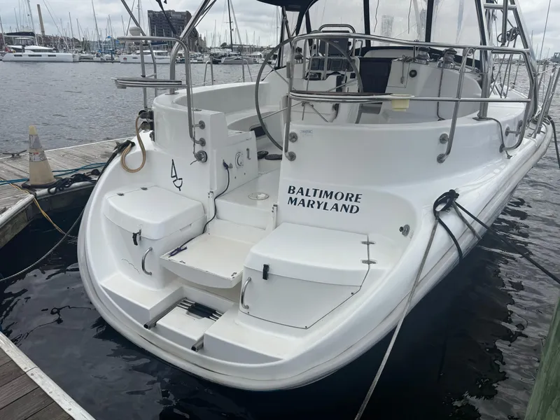 Slide: The Image of Hunter 410 2000 - 65