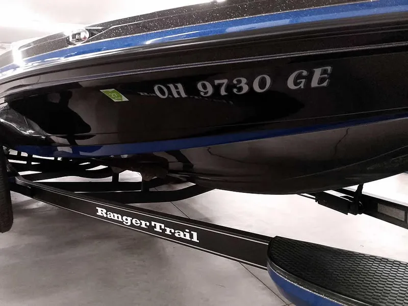 Slide: The Image of 2020 Ranger Z520L Comanche DC boat on RangerTrail trailer, side view. - 5