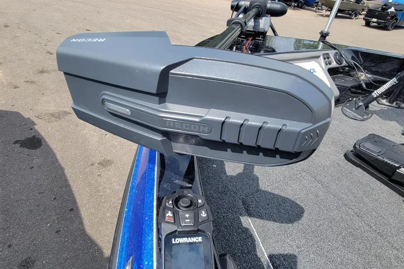 Slide: The Image of 2025 Ranger 2080 Angler boat with advanced Recon equipment and Lowrance technology. - 14