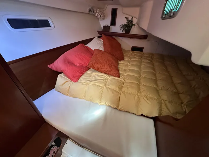 Slide: The Image of Beneteau 393 2004 - 59