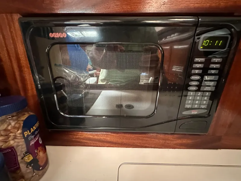 Slide: The Image of Beneteau 393 2004 - 60