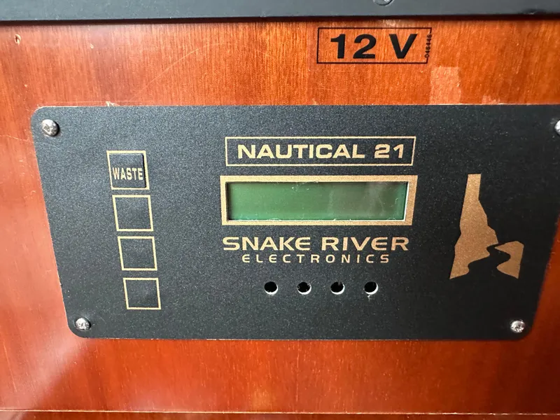 Slide: The Image of Beneteau 393 2004 - 64