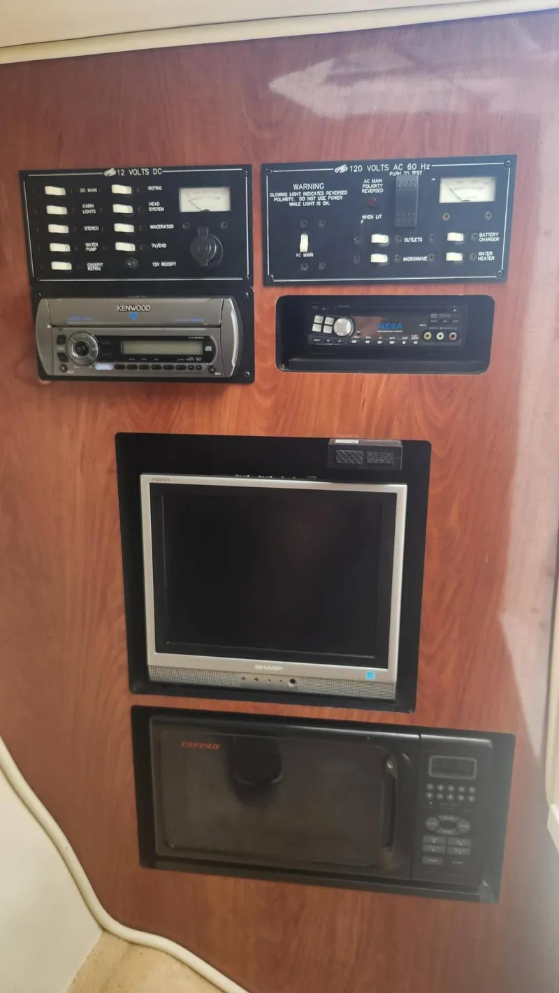 Slide: The Image of Monterey 298SS 2006 - 12