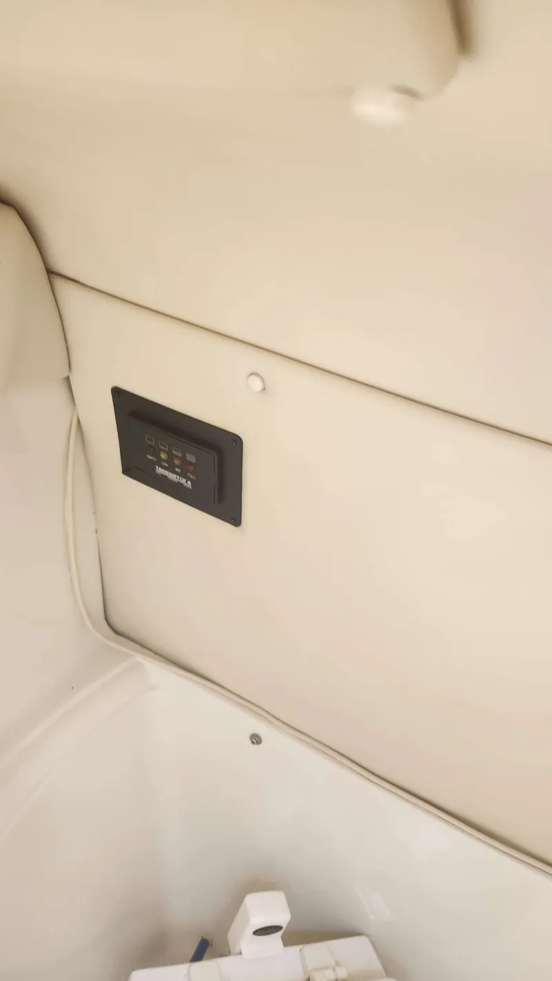 Slide: The Image of Monterey 298SS 2006 - 14