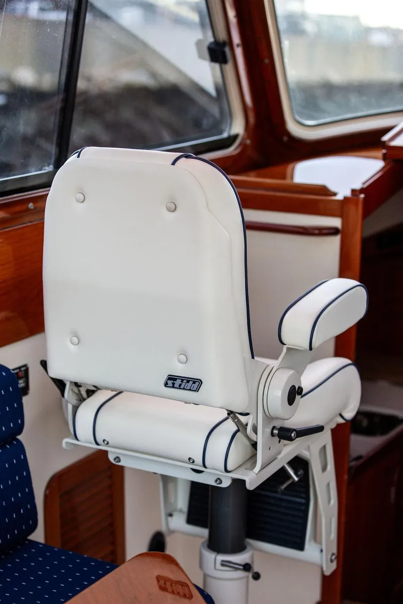 Slide: The Image of Hinckley Yachts Picnic Boat EP 2007 - 10
