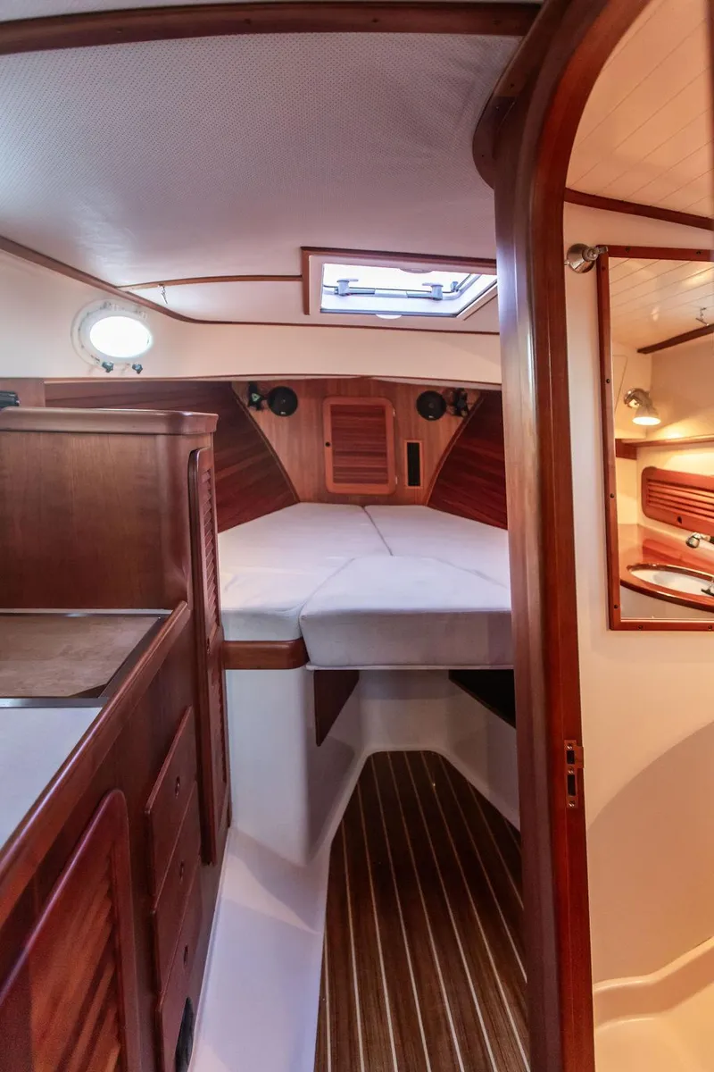 Slide: The Image of Hinckley Yachts Picnic Boat EP 2007 - 16