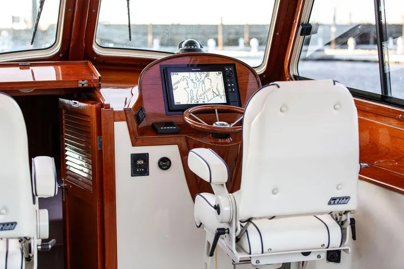 Slide: The Image of Hinckley Yachts Picnic Boat EP 2007 - 3