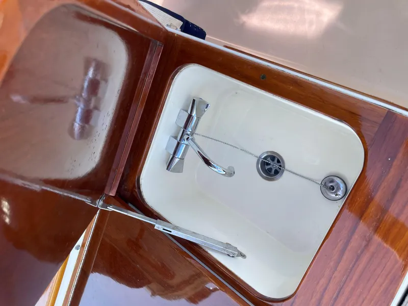 Slide: The Image of Hinckley Yachts Picnic Boat EP 2007 - 9