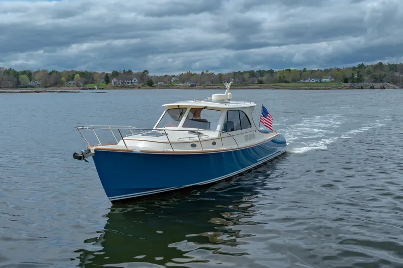 Slide: The Image of Hinckley Yachts Picnic Boat 40 2024 - 13