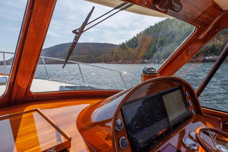 Slide: The Image of Hinckley Yachts Picnic Boat 40 2024 - 28