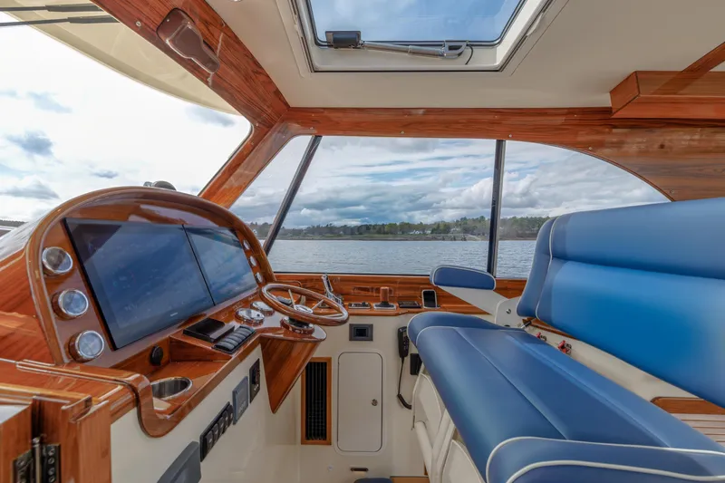 Slide: The Image of Hinckley Yachts Picnic Boat 40 2024 - 29