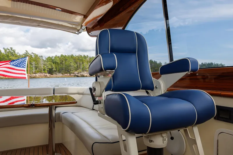 Slide: The Image of Hinckley Yachts Picnic Boat 40 2024 - 32