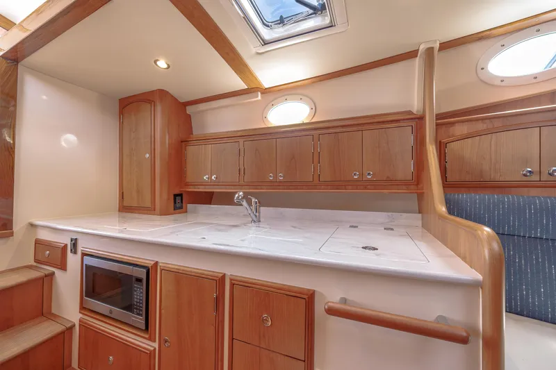 Slide: The Image of Hinckley Yachts Picnic Boat 40 2024 - 37