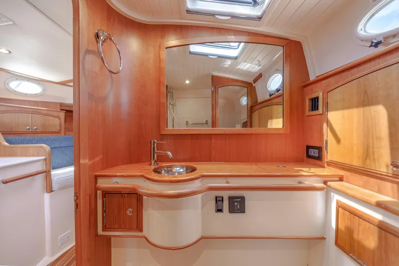 Slide: The Image of Hinckley Yachts Picnic Boat 40 2024 - 45