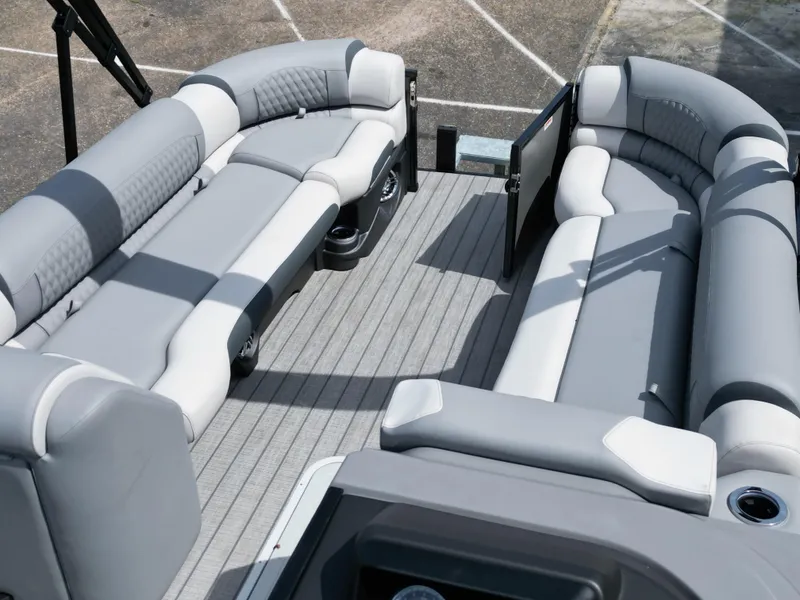 Slide: The Image of Tahoe CAS VRB25T 2025 - 16