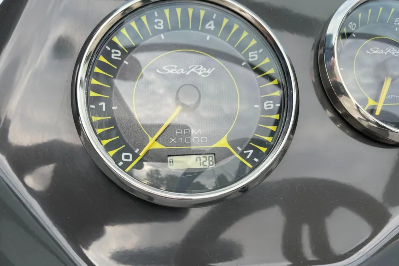 Slide: The Image of Tachometer of 2015 Sea Ray 19 SPX boat showing RPM at 728. - 15