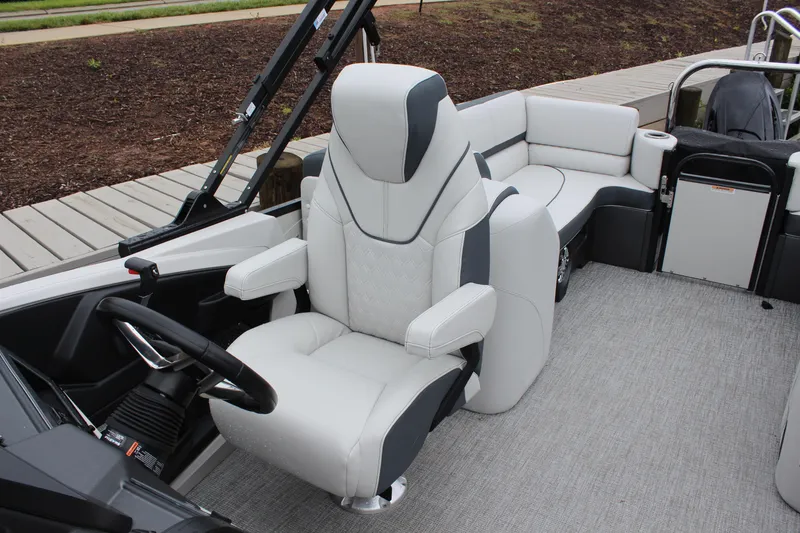 Slide: The Image of 2025 Tahoe Pontoon Cascade Quad Lounger with luxurious seating and modern design. - 10