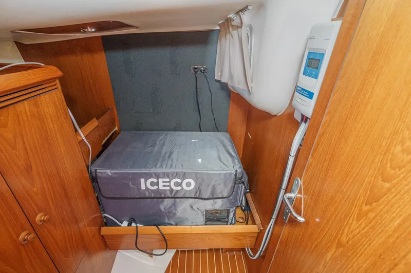 Slide: The Image of Jeanneau Sun Odyssey 43 2002 - 61