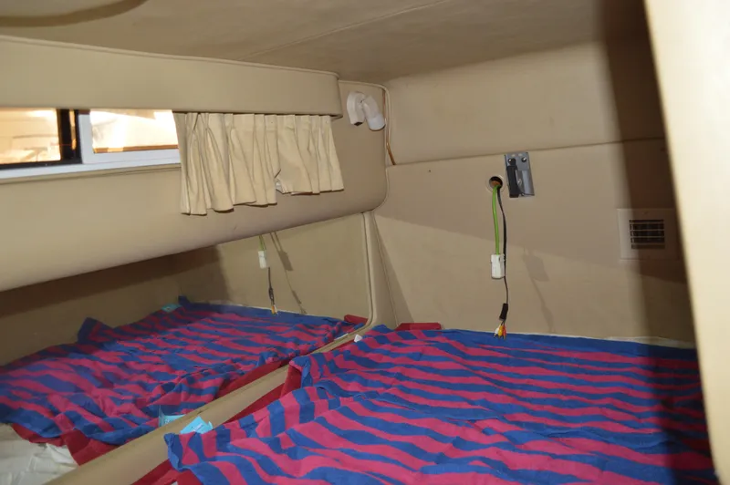 Slide: The Image of Sea Ray Sundancer 310 1998 - 61