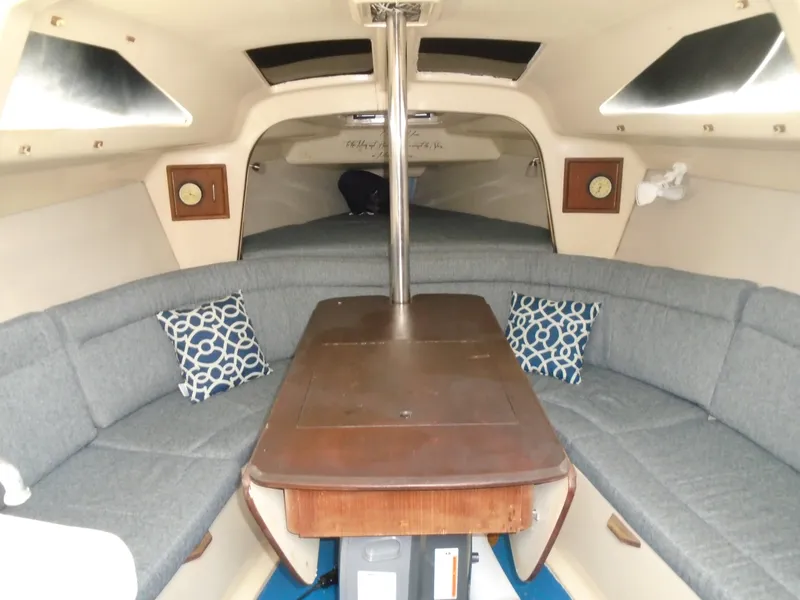 Slide: The Image of Hunter 29.5 1995 - 2