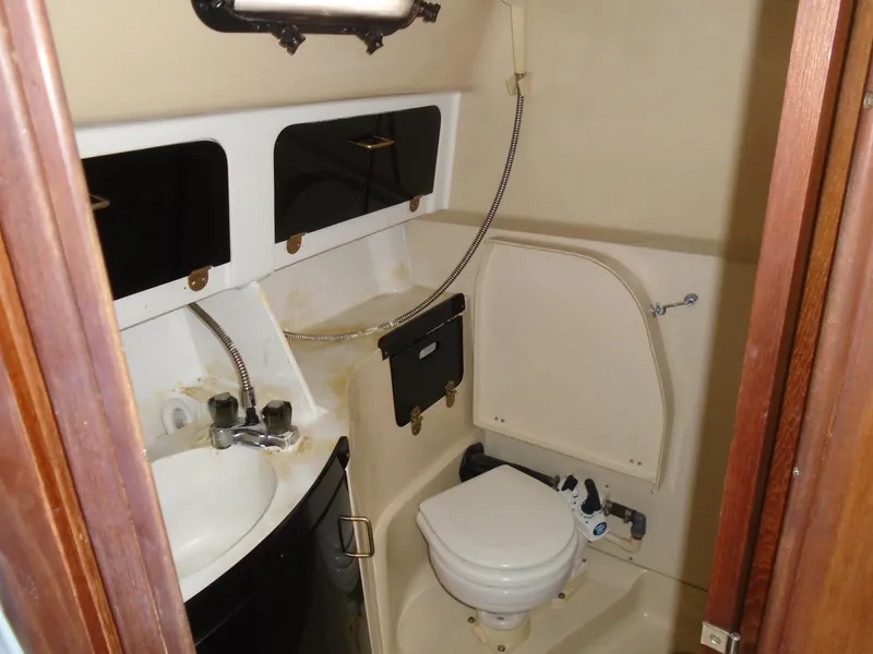 Slide: The Image of Hunter 29.5 1995 - 5