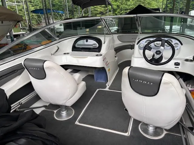The Image of Sea Ray 205 Sport 2011 - 0