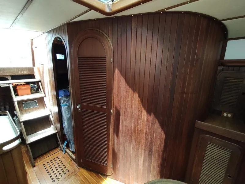 Slide: The Image of Ta Shing Tatoosh 42 1982 - 103