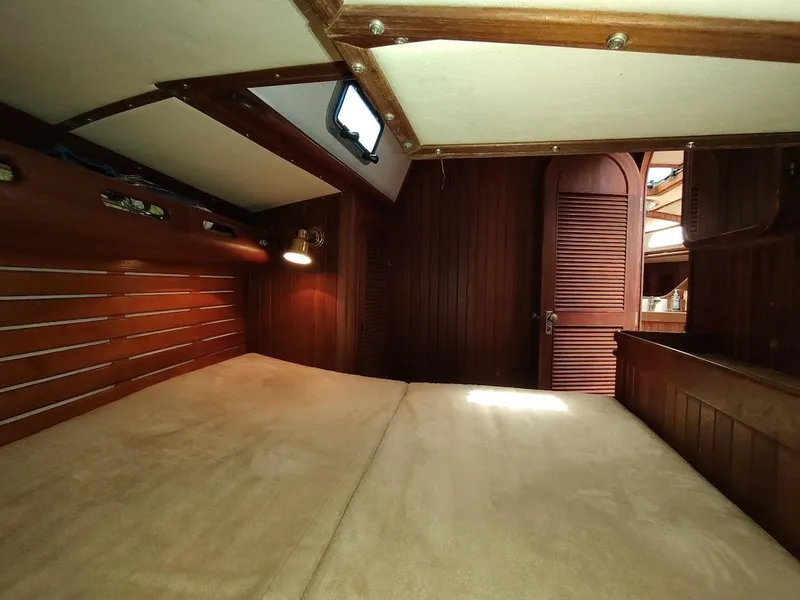 Slide: The Image of Ta Shing Tatoosh 42 1982 - 107