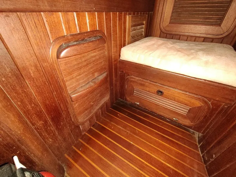 Slide: The Image of Ta Shing Tatoosh 42 1982 - 109