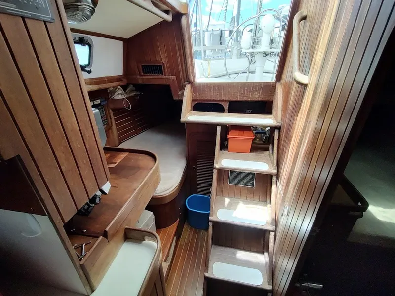 Slide: The Image of Ta Shing Tatoosh 42 1982 - 112