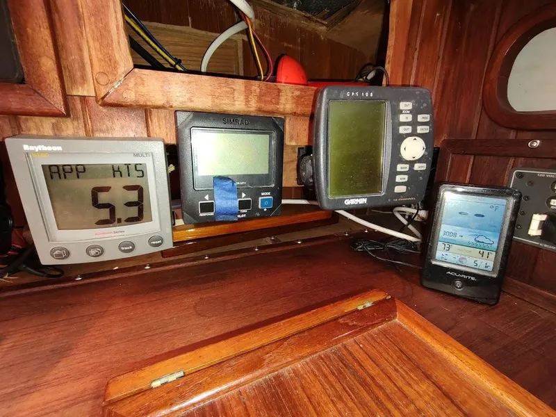 Slide: The Image of Ta Shing Tatoosh 42 1982 - 116