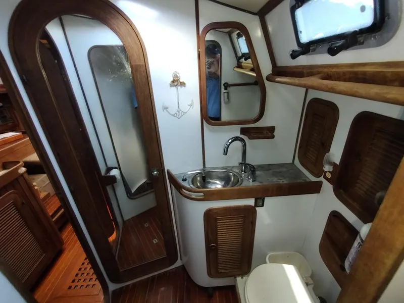 Slide: The Image of Ta Shing Tatoosh 42 1982 - 122