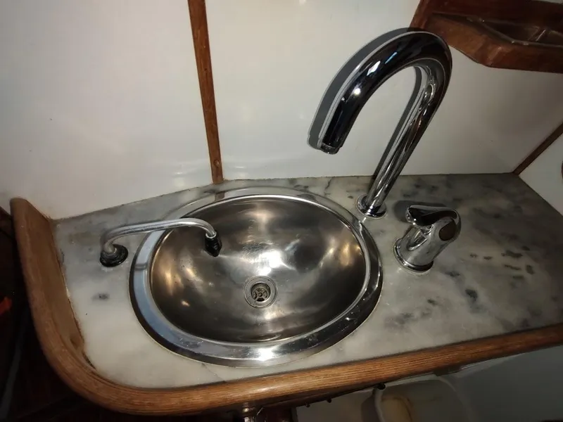 Slide: The Image of Ta Shing Tatoosh 42 1982 - 124