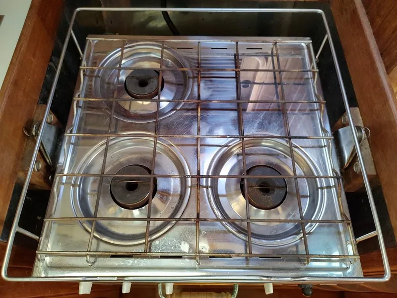 Slide: The Image of Ta Shing Tatoosh 42 1982 - 59