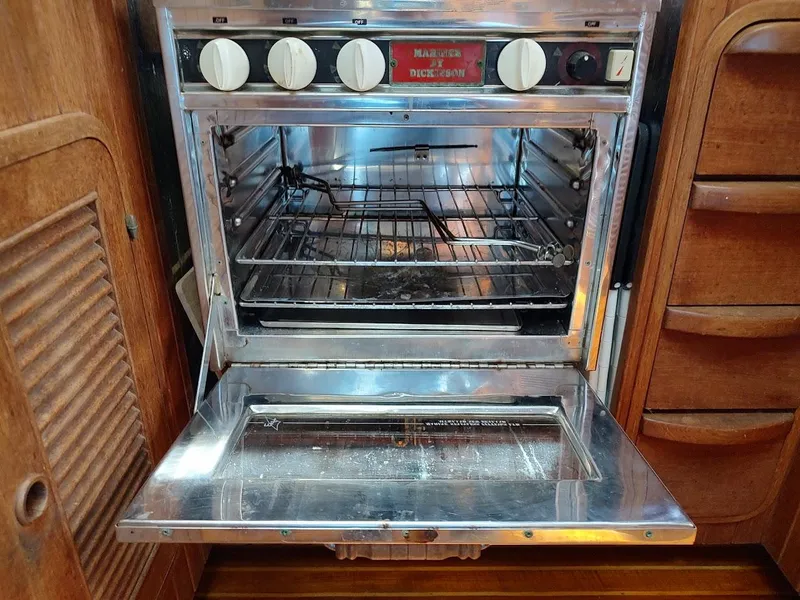 Slide: The Image of Ta Shing Tatoosh 42 1982 - 61