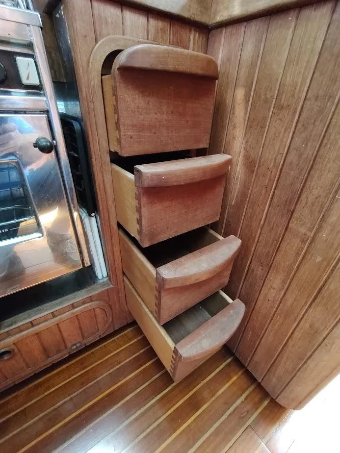 Slide: The Image of Ta Shing Tatoosh 42 1982 - 64