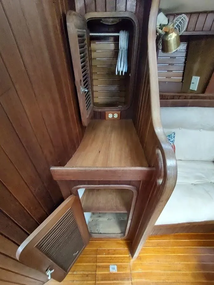 Slide: The Image of Ta Shing Tatoosh 42 1982 - 79