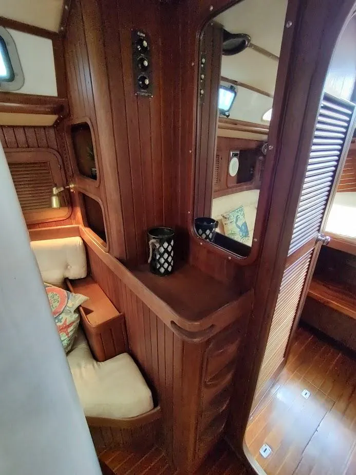 Slide: The Image of Ta Shing Tatoosh 42 1982 - 81