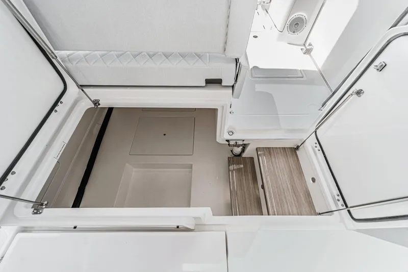 Slide: The Image of Saxdor 400 GTO 2025 - 60