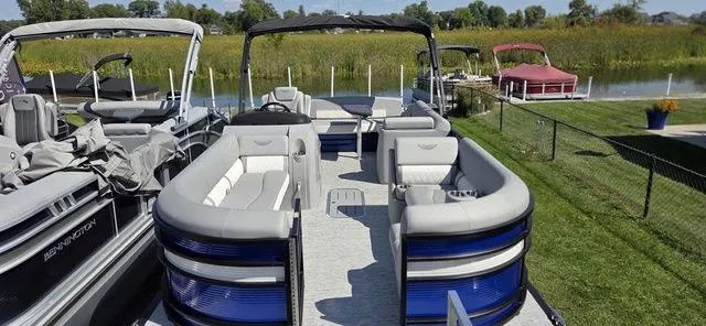 Slide: The Image of Bennington L Swingback 24 LSB 2025 - 2