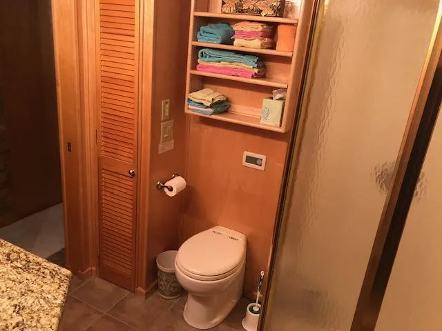 Slide: The Image of Stardust Cruisers 18 x 103 Houseboat 2001 - 64