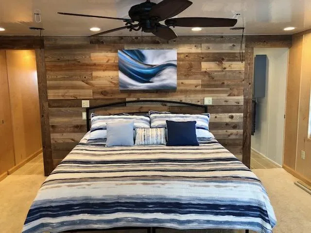 Slide: The Image of Stardust Cruisers 18 x 103 Houseboat 2001 - 65