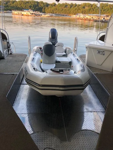 Slide: The Image of Stardust Cruisers 18 x 103 Houseboat 2001 - 70