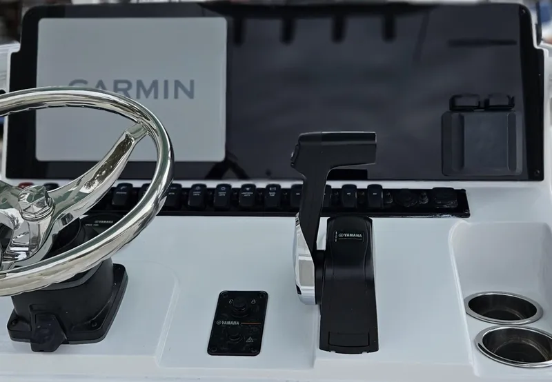 Slide: The Image of Steering console of 2026 Sea Hunt BX 22 BR with Garmin navigation system. - 14