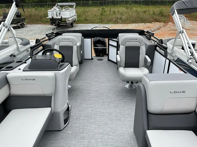 Slide: The Image of Lowe LS 230 WT 2025 - 4