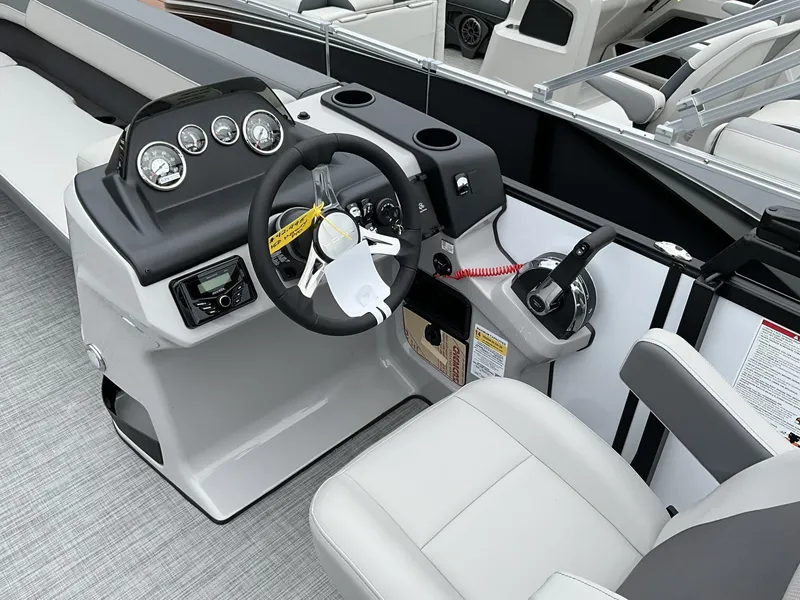 Slide: The Image of Lowe LS 230 WT 2025 - 7