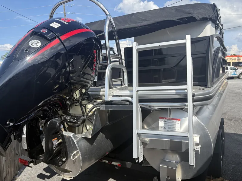 Slide: The Image of Lowe Ss 230 2025 - 6