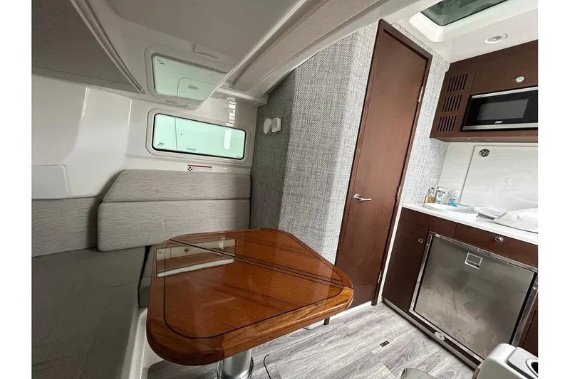 Slide: The Image of Everglades 455 Center Console 2023 - 20