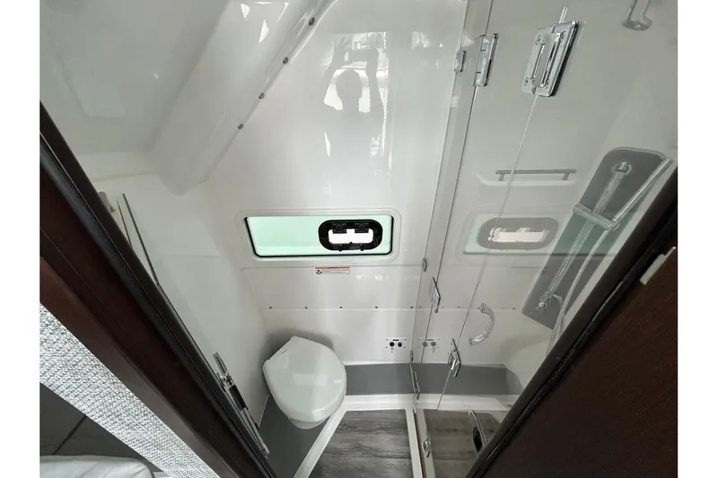 Slide: The Image of Everglades 455 Center Console 2023 - 27